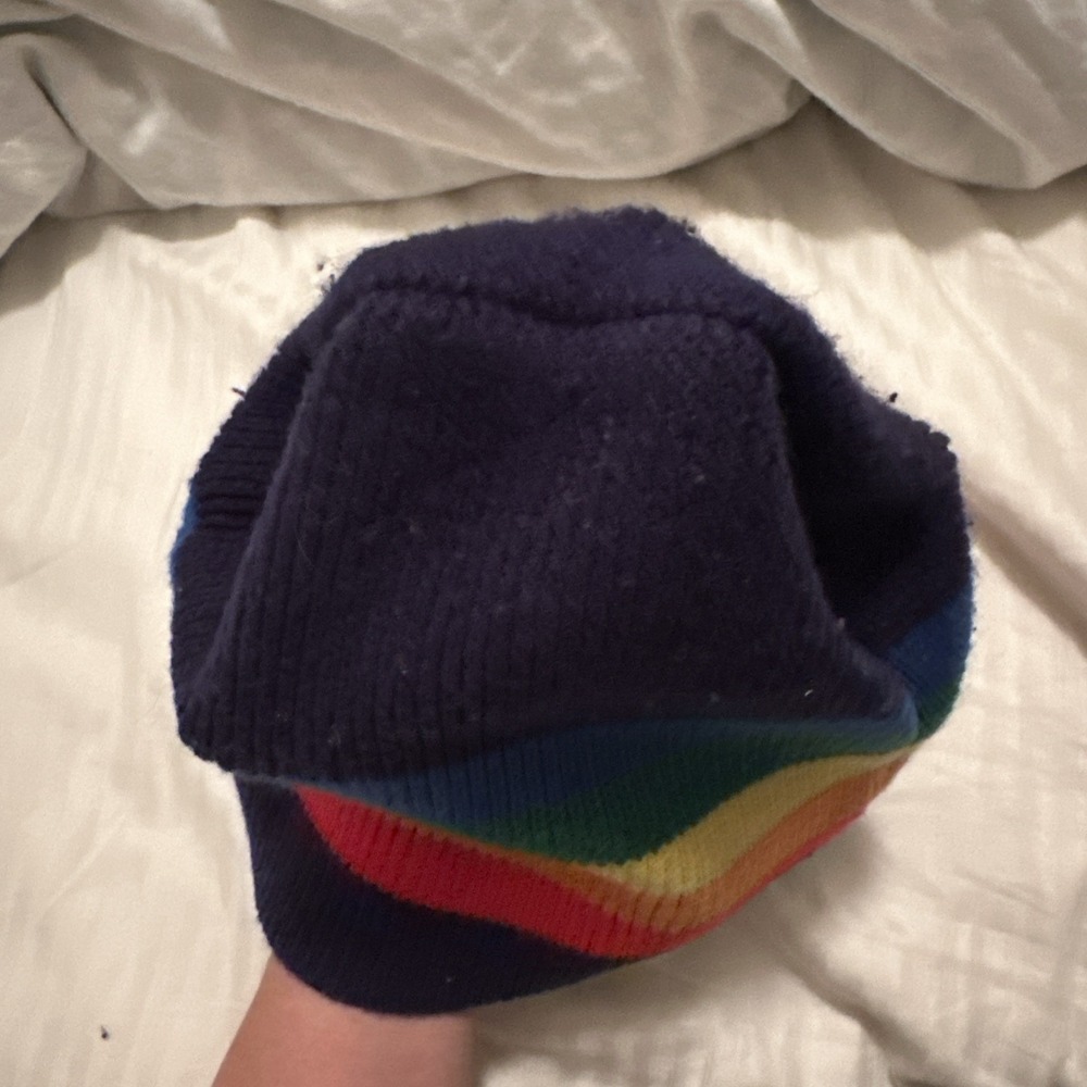Vintage 80s Rainbow Striped Knit Beanie Ski Toque Wool Cap Hippie Pride Pom Hat - Picture 8 of 8